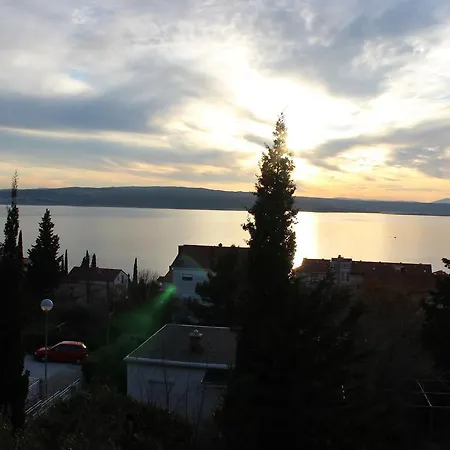 Sea View Nona *