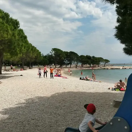 Sea View Nona 公寓 茨里克韦尼察