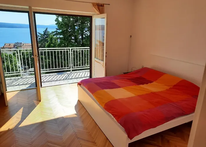 Sea View Nona 公寓